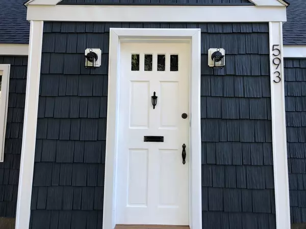 West Boylston, MA 01583,593 Prospect St