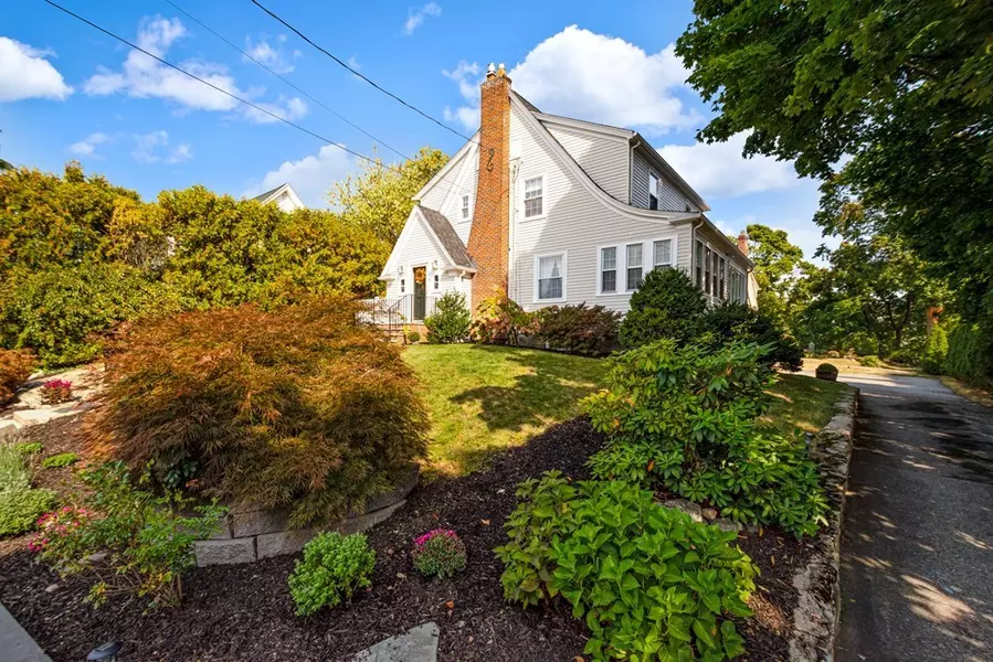 33 Ashcroft Rd, Medford, MA 02155