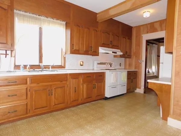 Springfield, MA 01151,49 Parker St