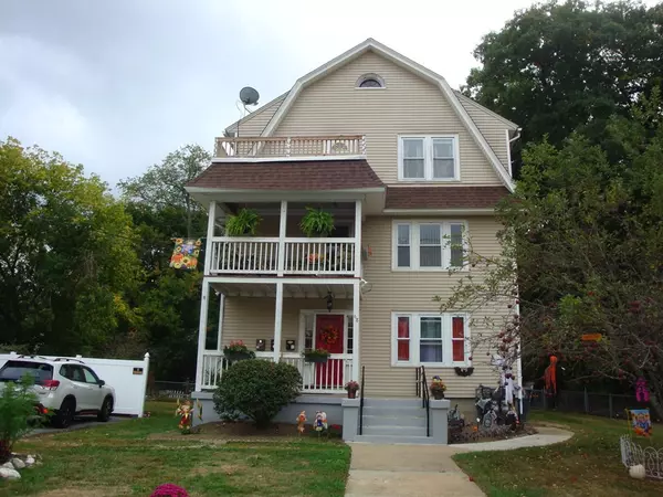 68 North St, Southbridge, MA 01550