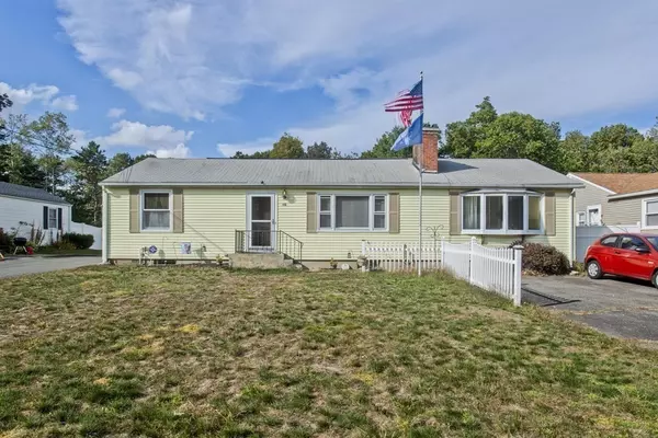 48 Gardens Dr, Springfield, MA 01119