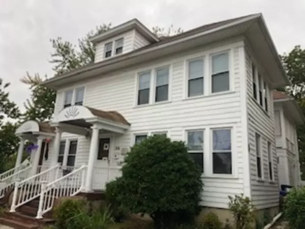 162-164 Prospect St, Springfield, MA 01107