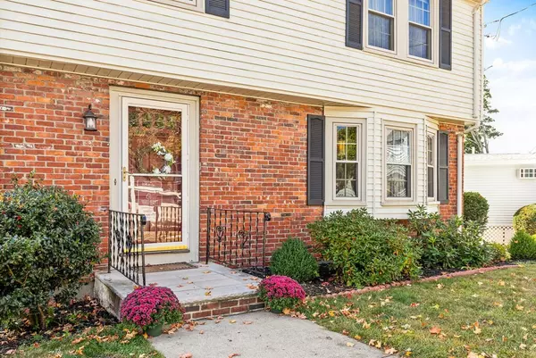 Medford, MA 02155,24 Joan Rd