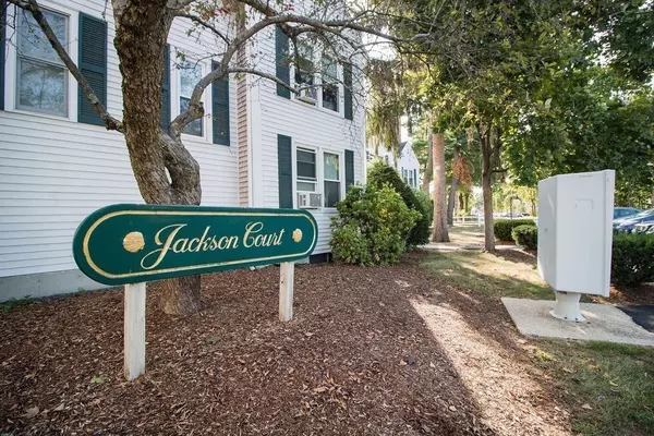 28 Court St #3, Mansfield, MA 02048