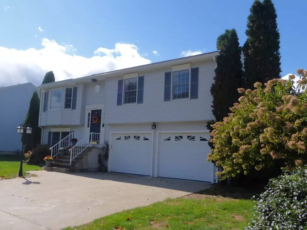 Springfield, MA 01129,92 Winterset Dr.