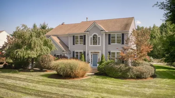 17 Washington Ln, Hopkinton, MA 01748