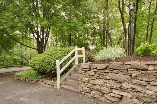 Westborough, MA 01581,108 Upton Rd