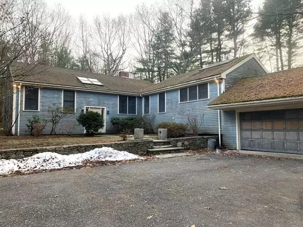 632 Wellesley St, Weston, MA 02493