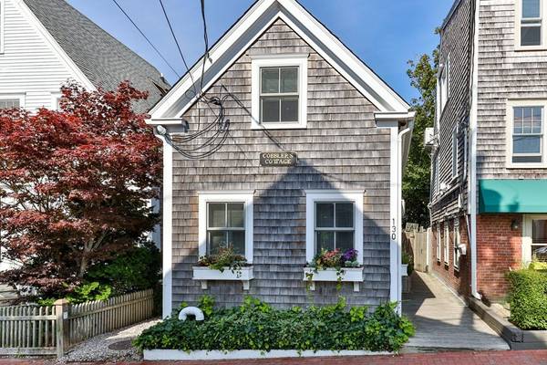 130 Commercial St, Provincetown, MA 02657