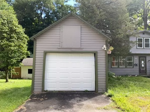 Buckland, MA 01370,33 Sears St