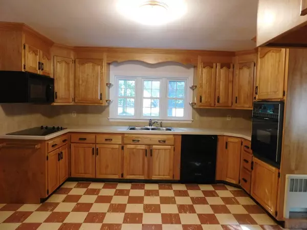 Paxton, MA 01612,183 West St