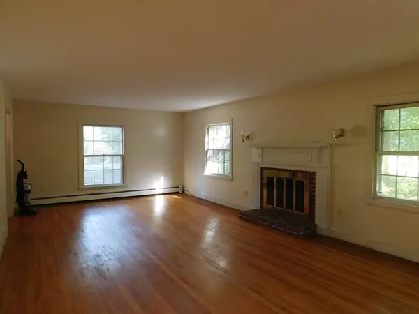 Paxton, MA 01612,183 West St