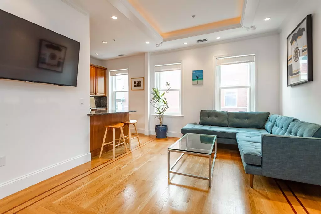 Boston, MA 02114,73 Myrtle St #5