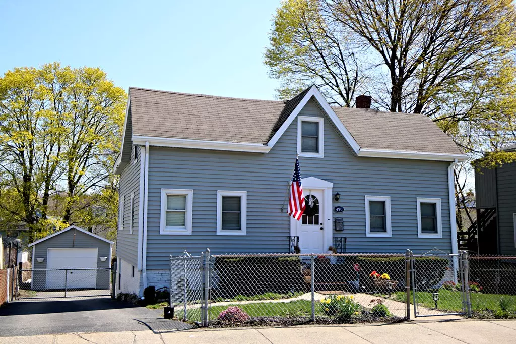 Saugus, MA 01906,490 Central Street