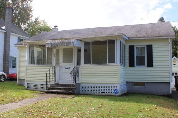 18 Walnut St, Gill, MA 01354