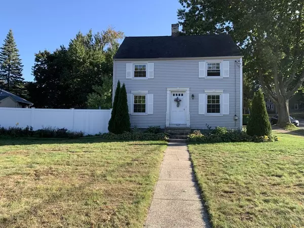 547 Plumtree Rd, Springfield, MA 01118