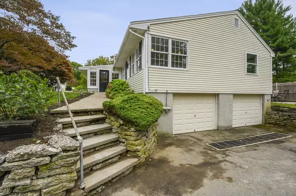 Halifax, MA 02338,4 Hillside Ave