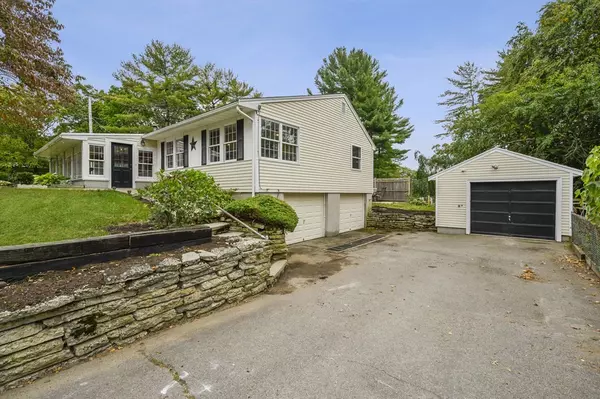 Halifax, MA 02338,4 Hillside Ave