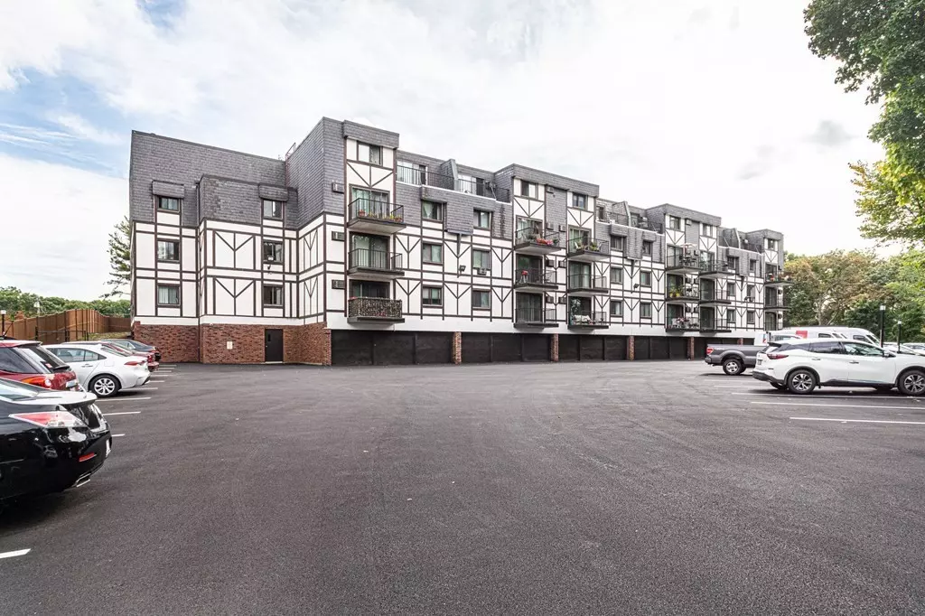 Saugus, MA 01906,9 Broadway #205