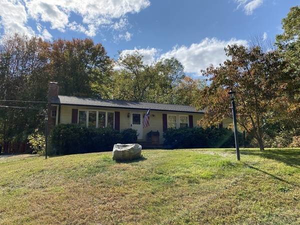 1 Bennett Road, Holland, MA 01521