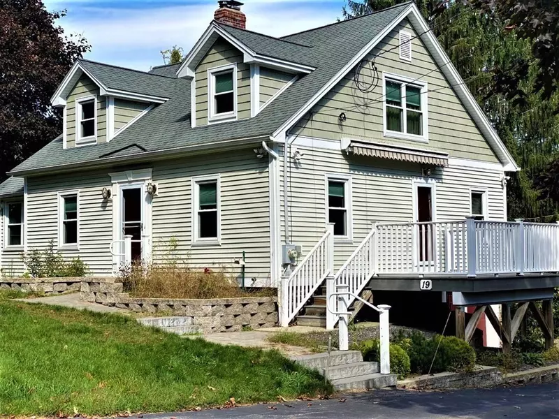 19 Rowley Hill Rd, Sterling, MA 01564