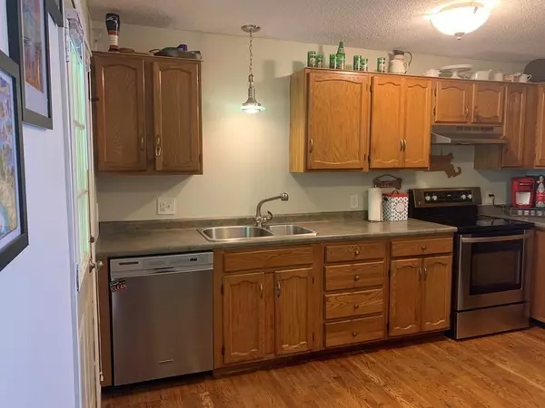 Charlton, MA 01507,236 Burlingame Rd #C