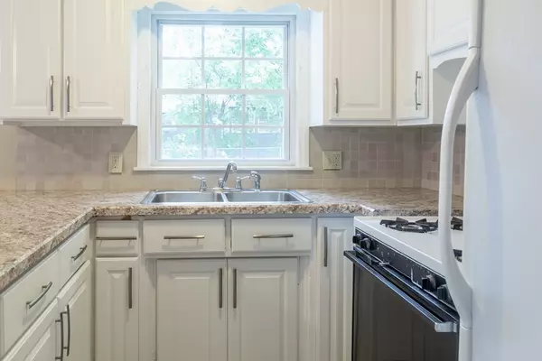 Springfield, MA 01119,137 Gardens Dr