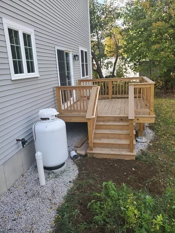 Millbury, MA 01527,208B N. Main St #B