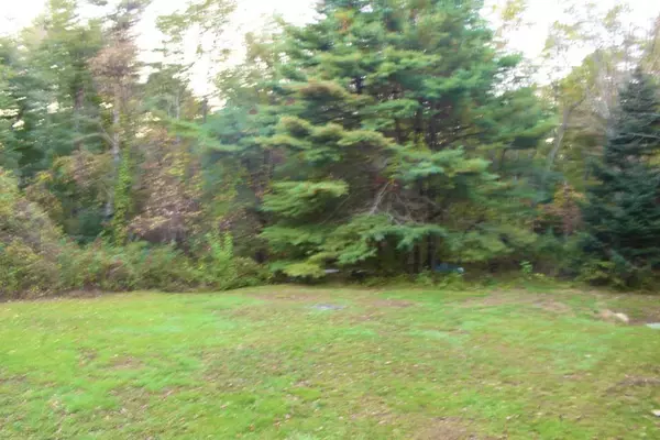 Plympton, MA 02367,40 Lake St.