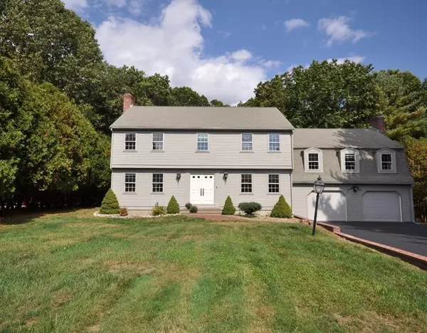 95 Blueberry Ln, Concord, MA 01742