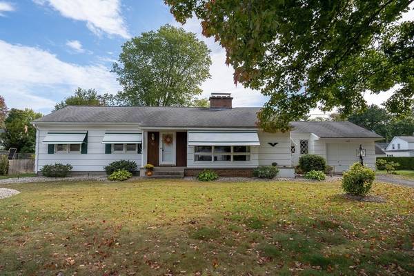 62 Sherwood Ave, West Springfield, MA 01089