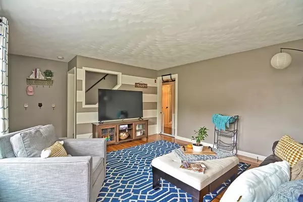 Paxton, MA 01612,8 Grove St