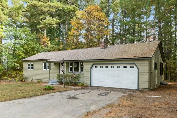 58 Maplewood Dr, Townsend, MA 01469