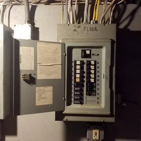 Springfield, MA 01104,632-634 Armory St