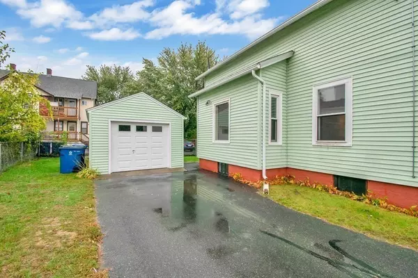 West Springfield, MA 01089,15 George St