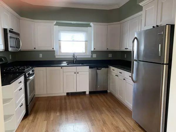 New Bedford, MA 02740,99 Maple St