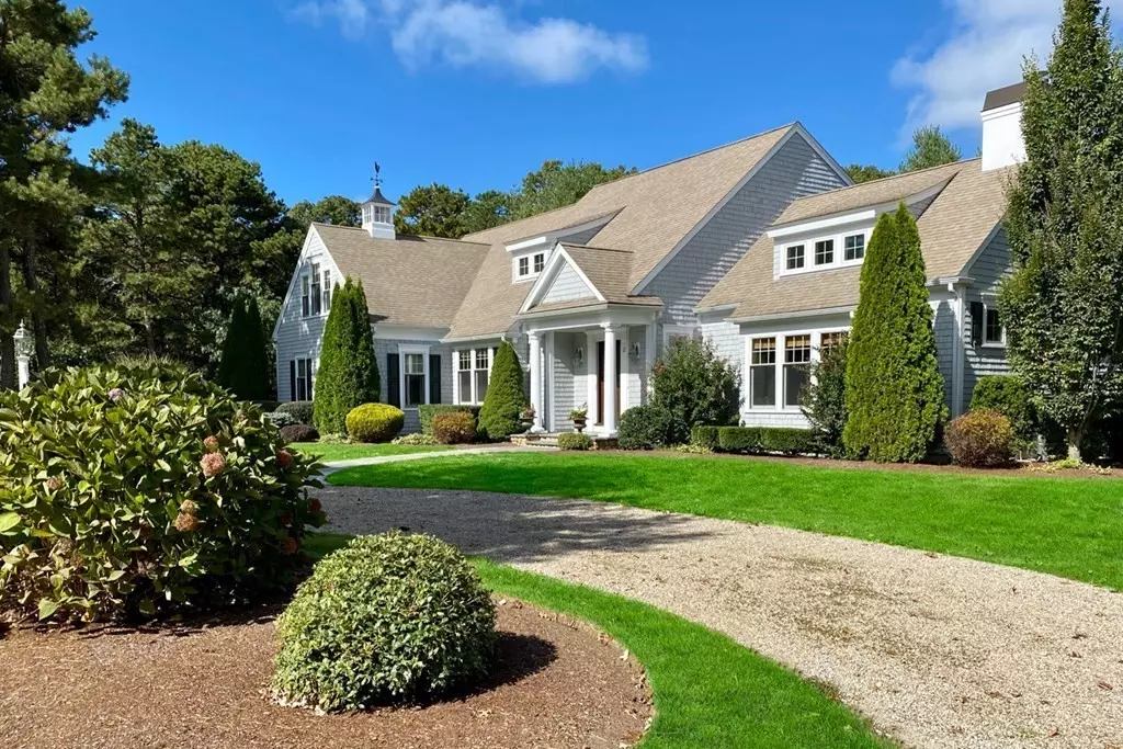 Falmouth, MA 02536,2 Beech Plum Dr