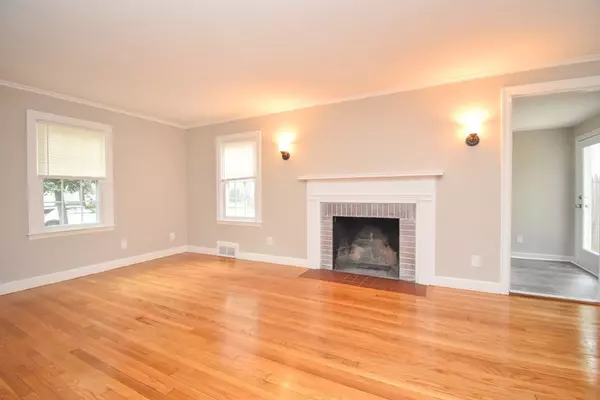 Springfield, MA 01108,35 Mayfield St