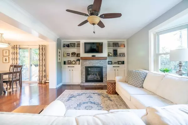 Foxboro, MA 02035,8 Howard Ave