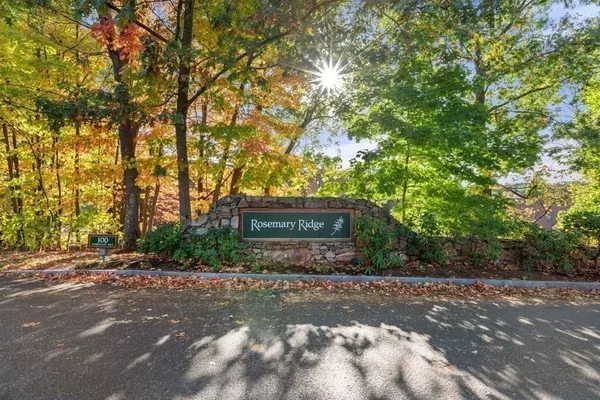 100 Rosemary Way #121, Needham, MA 02494