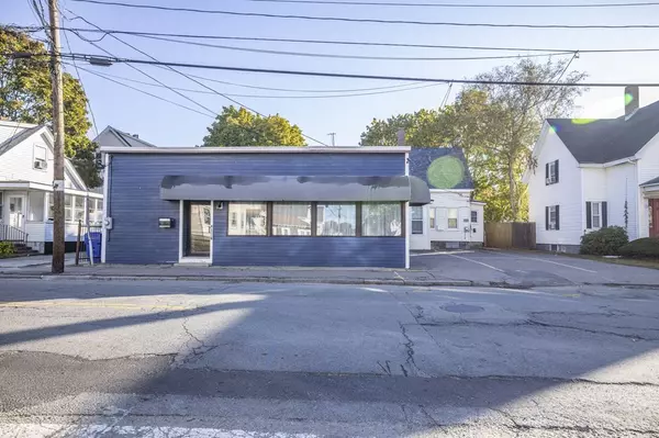 569 Bay St, Taunton, MA 02780