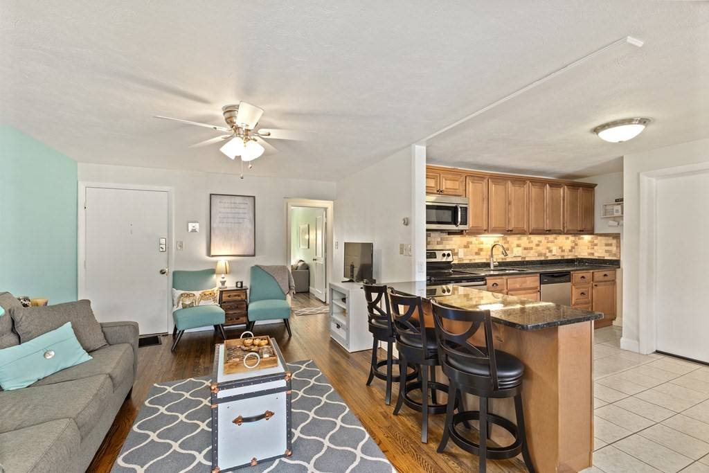 68 Preston St #4A, Wakefield, MA 01880