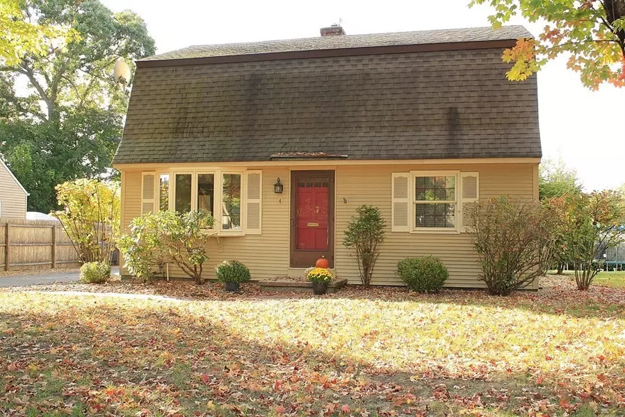 4 Dicardee Drive, Enfield, CT 06082