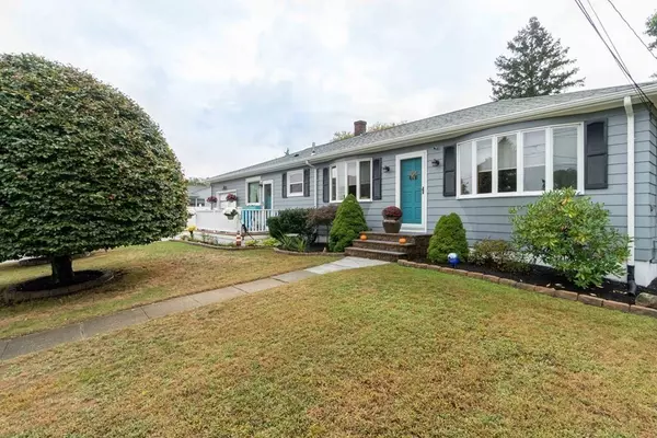 17 Pine Tree, Tiverton, RI 02878