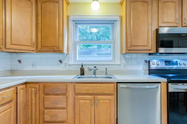 Springfield, MA 01128,67 Aspen Rd