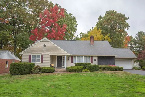 152 E Gooseberry Rd, West Springfield, MA 01089