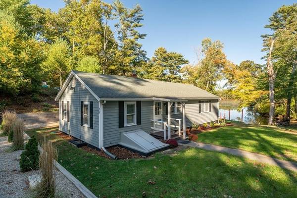 36 Bunnys Road, Carver, MA 02330