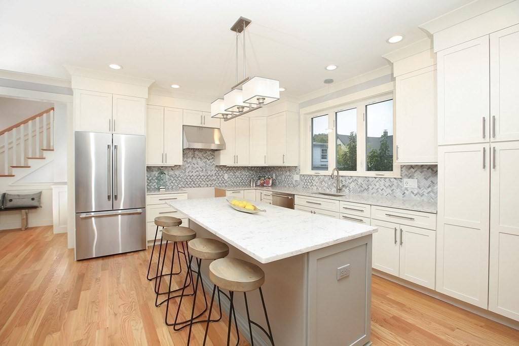 Newton, MA 02461,1650 Centre #1650
