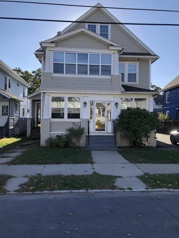 134-136 Woodlawn St, Springfield, MA 01108