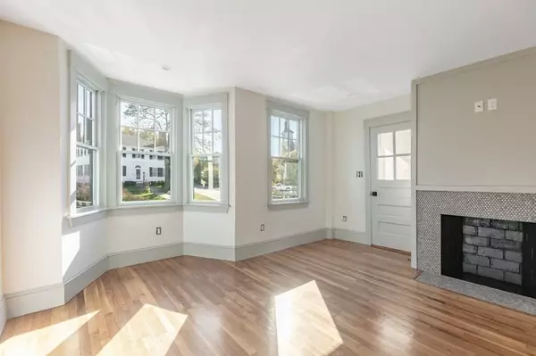 Rockport, MA 01966,39 Main Street #3